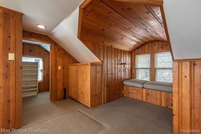 Building Photo - 932 Humphrey Ave