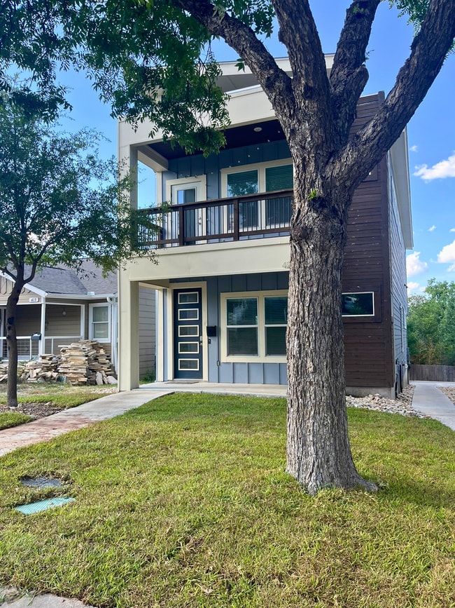 Building Photo - 427 Natalen Ave