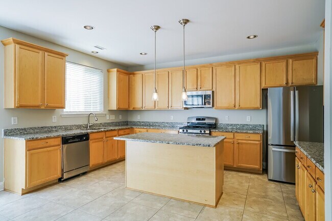 Building Photo - 533 Averasboro Dr