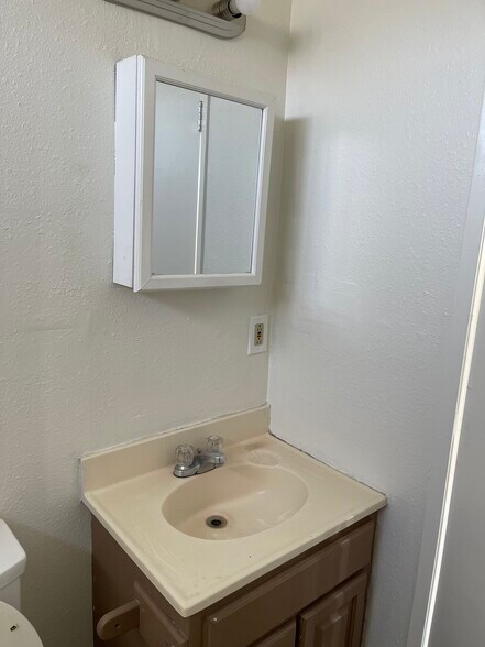 Building Photo - 3351 W 135th St