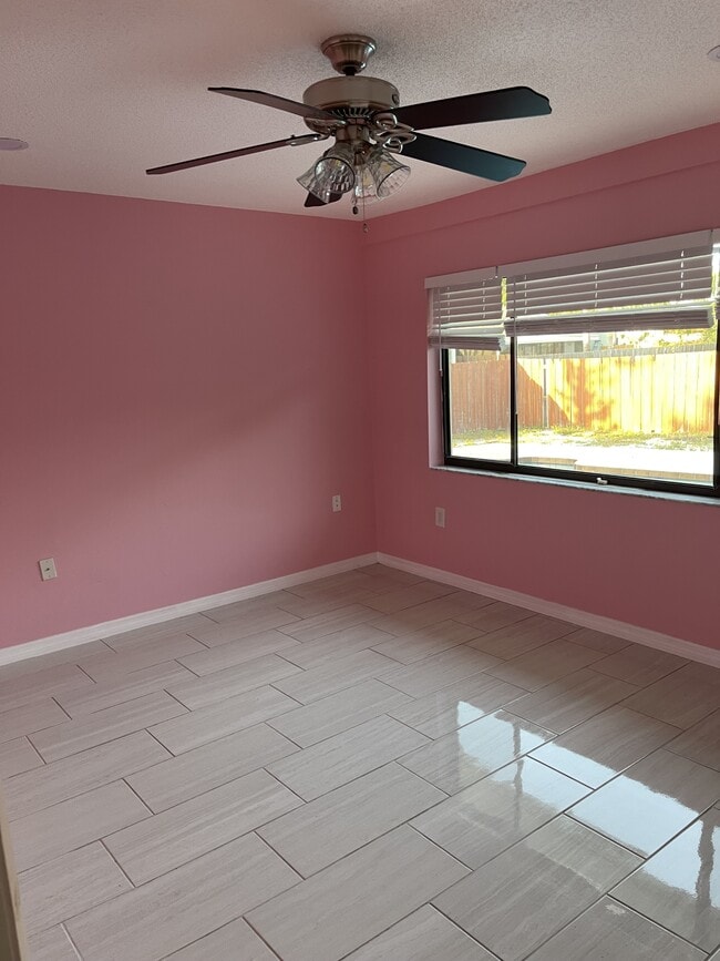 Building Photo - 6455 Jarvis Rd