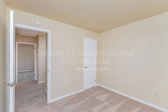 Building Photo - 14447 Cool Oak Ln