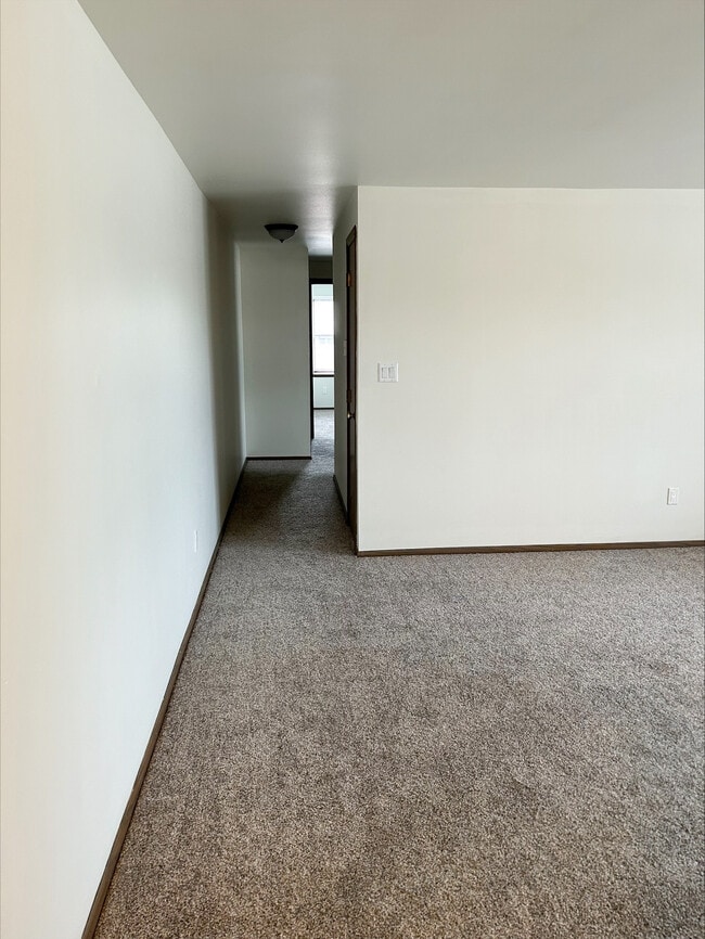 Building Photo - Lavender Lane