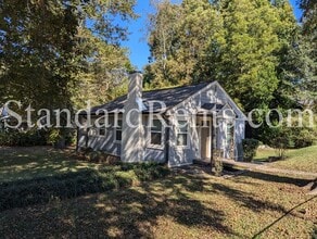 Building Photo - Cute Bungalow in Colonial Hills Neighborhood