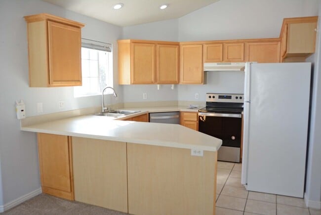 Building Photo - 1411 S 1020 W