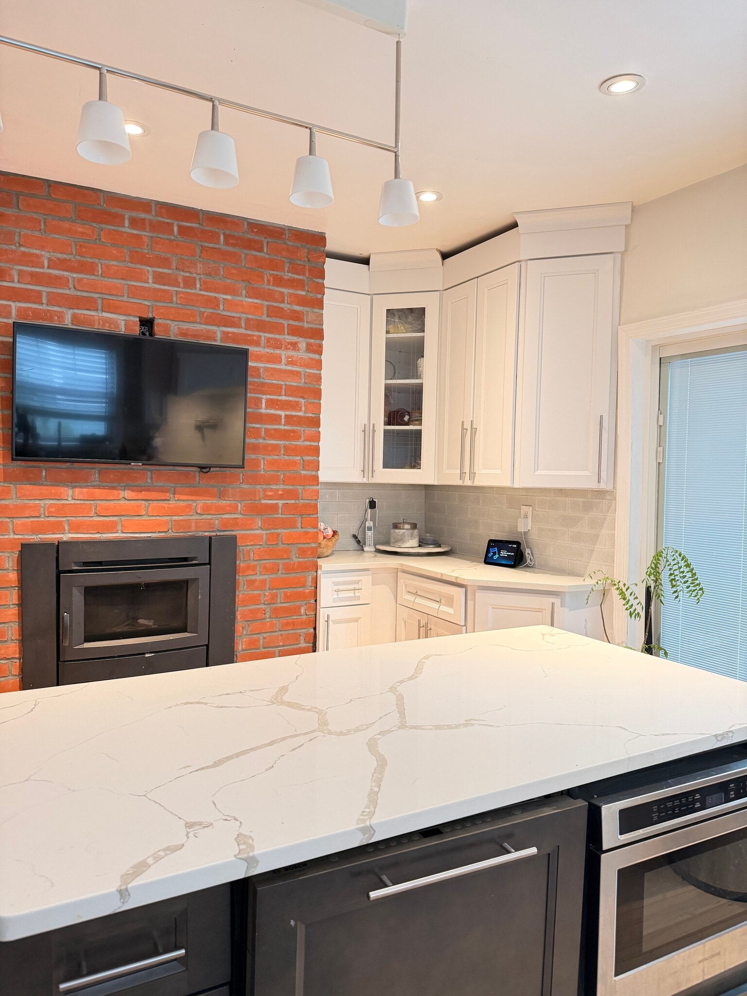 Building Photo - 176 Park Ave