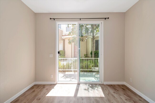 Building Photo - 18014 Flynn Dr