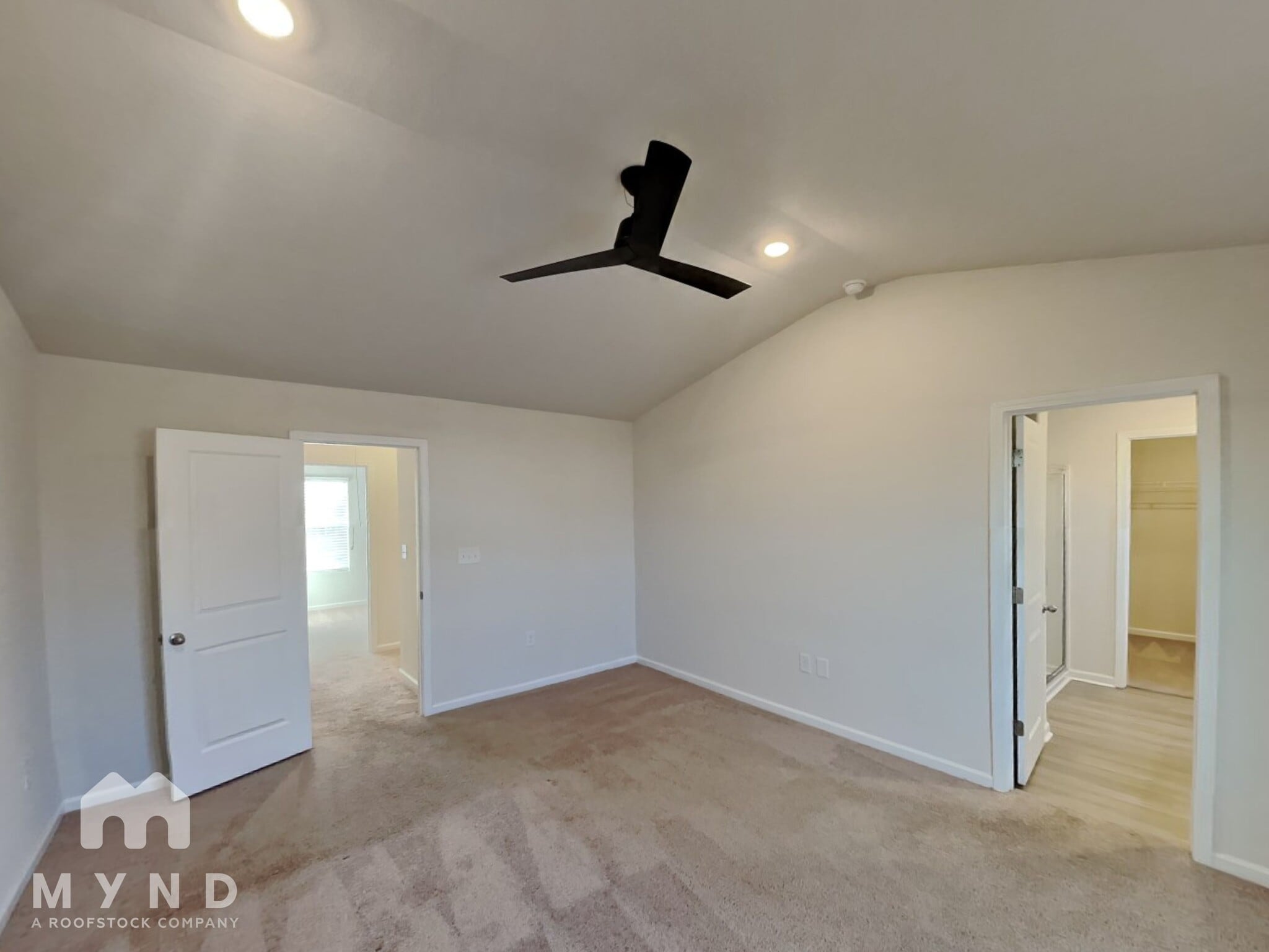 Building Photo - 104 Lightning Dr