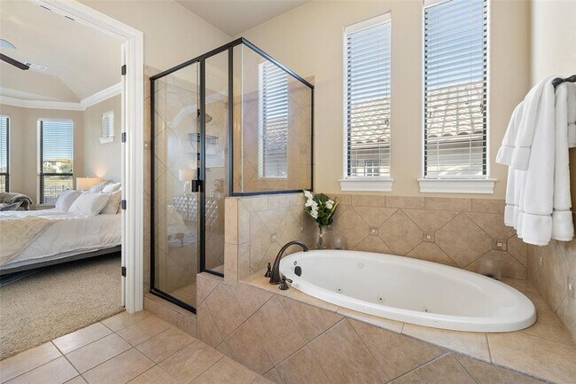 Building Photo - 2216 Gilia Dr