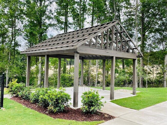 Building Photo - 2009 Lotus Dr