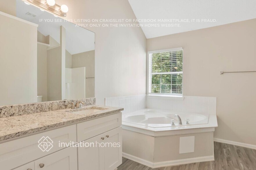 Building Photo - 3081 Stonebridge Creek Dr