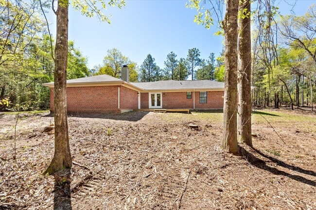 Building Photo - Bay Minette Beauty