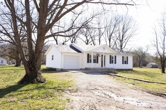 Building Photo - 1880 Kensington St