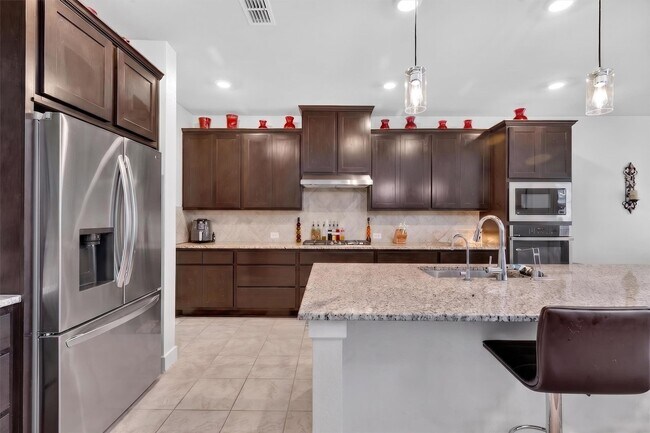 Building Photo - 21711 Emerton Cres Wy