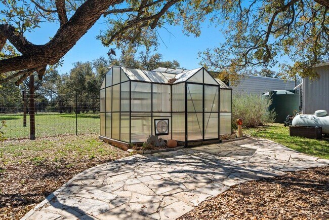 Building Photo - 309 Ridge Oak Dr