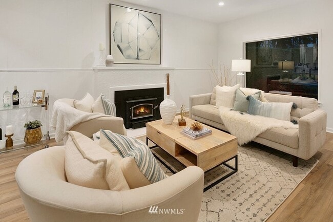 Building Photo - Charming 4BR 2BA Craftsman in Laurelhurst ...