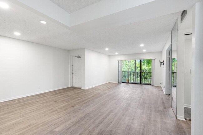 Building Photo - 3618 Alder Dr