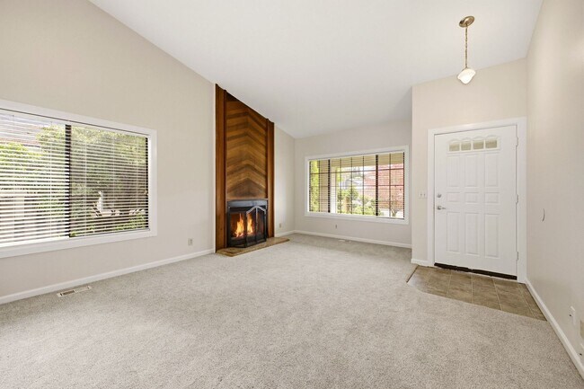 Building Photo - 17563 SW Granada Dr