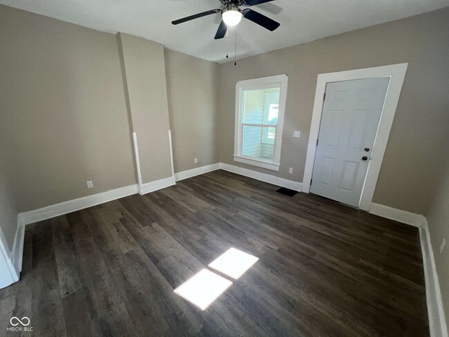 Building Photo - 3236 Graceland Ave