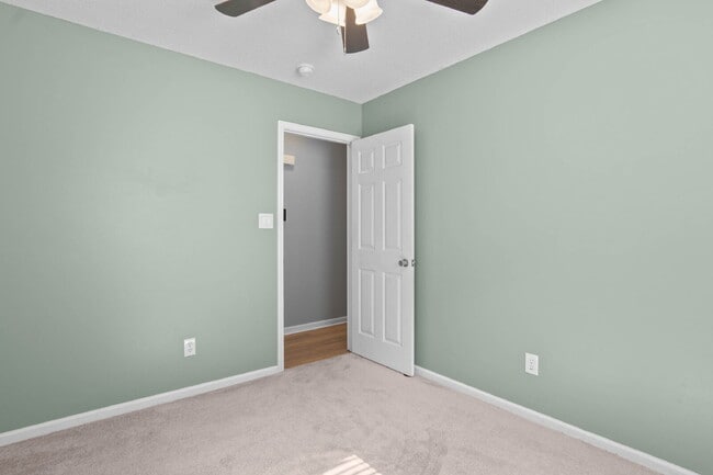 Building Photo - "Charming 3-Bedroom Sanctuary with 2 Full ...