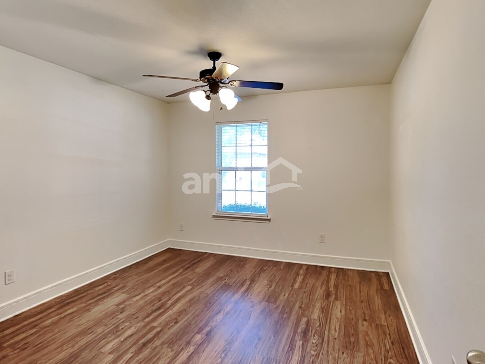 Building Photo - 1938 Cross Oaks Dr