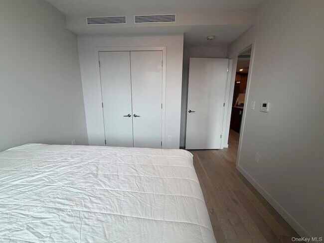 Building Photo - 131-02B 40th Rd