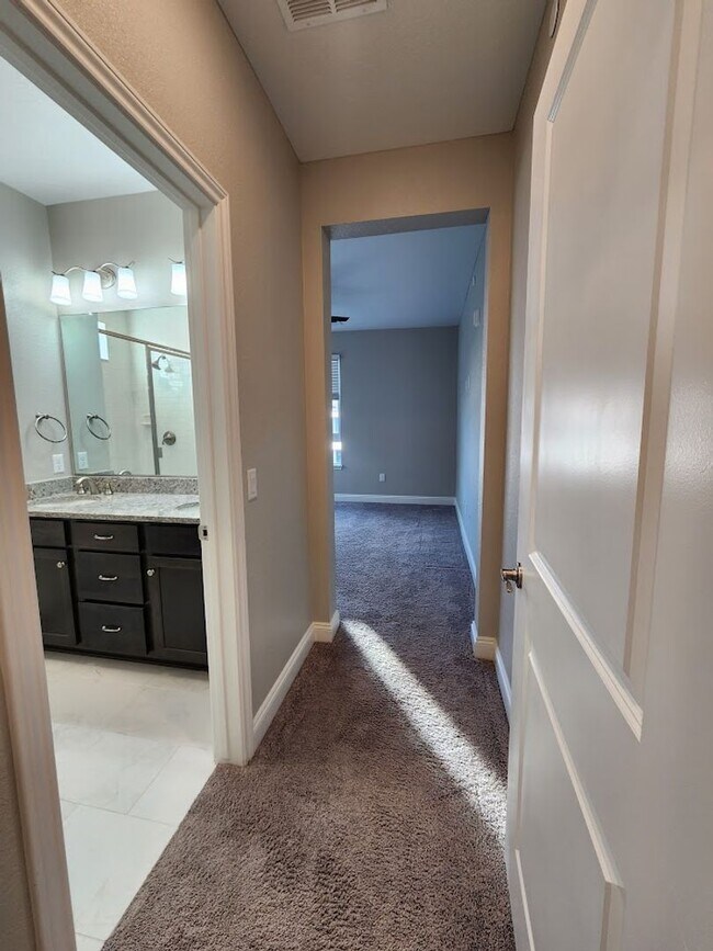 Building Photo - 9570 Accord Ln