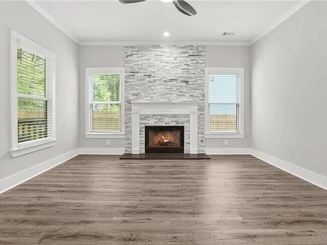 Building Photo - Stylish 4bd/2ba Renovated Rental with Fenced Yard in Growing Westside Neighborhood