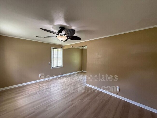 Building Photo - 3209 Winslow Rd