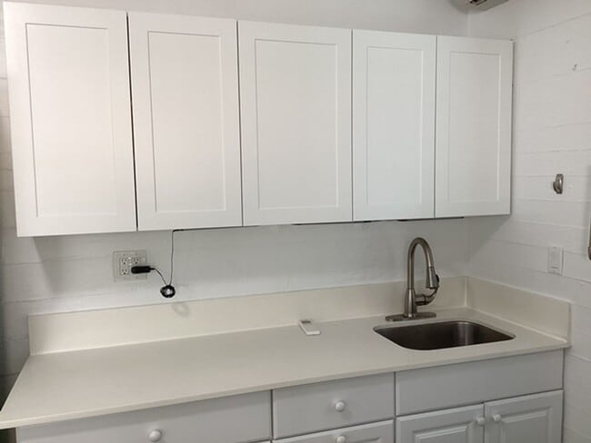 Building Photo - Old Town Location - 1 bed / 1 bath Apartment