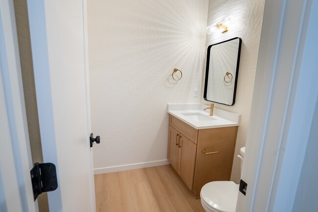 Building Photo - 1967 S Cherry Ln