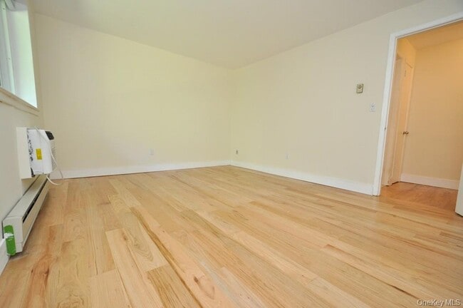 Building Photo - 407 Woodland Hills Rd