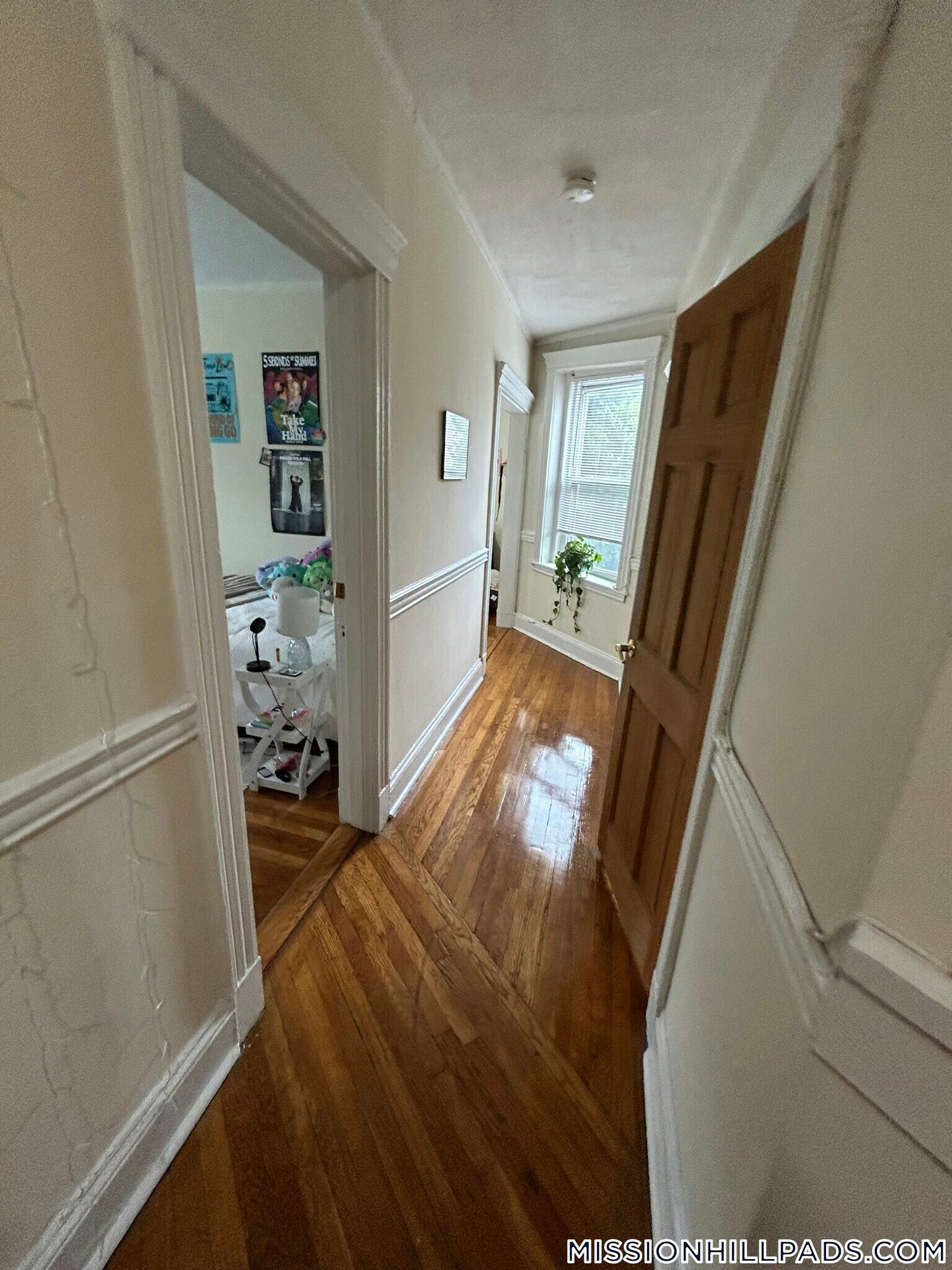 Building Photo - 360 Riverway