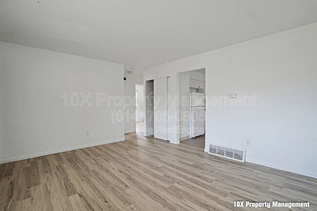 Building Photo - 92 Cherrington Rd