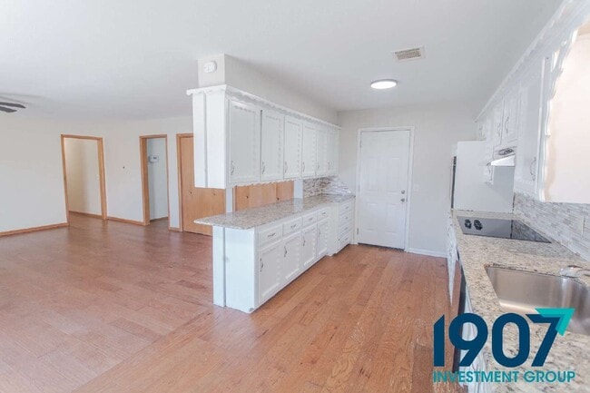 Building Photo - 120 Platt Ln