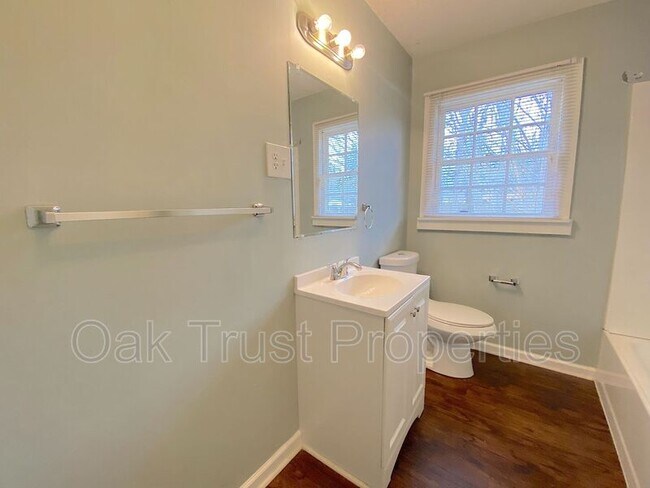 Building Photo - 109 Red Cedar Dr