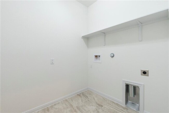 Building Photo - 236 Tanda Ln