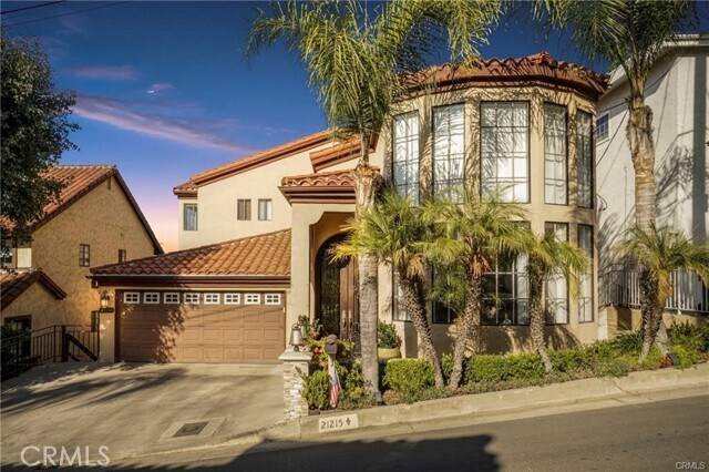 Primary Photo - 21215 Escondido St