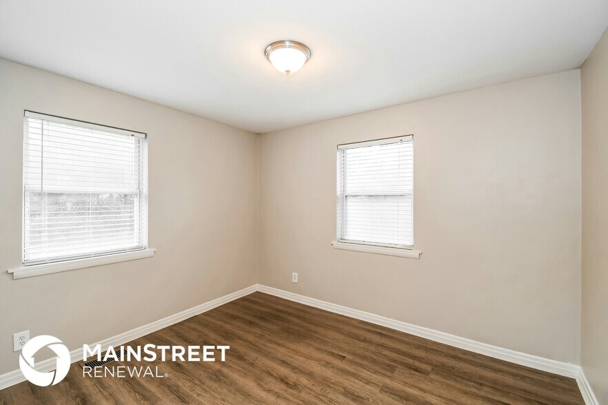 Building Photo - 6418 Ballejo Ct N