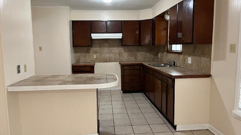 Building Photo - 4215 Heath Dr