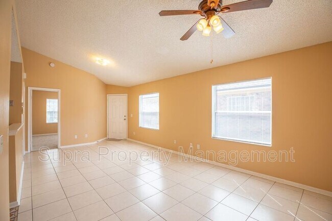 Building Photo - 2548 Americas Cup Cir E