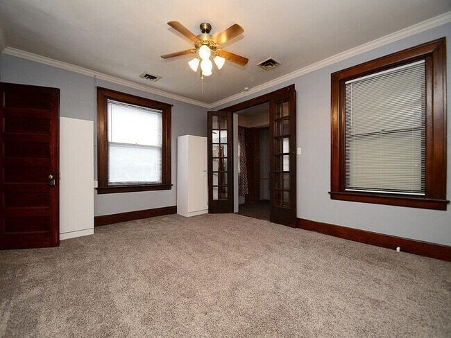 Building Photo - 602 1st Ave
