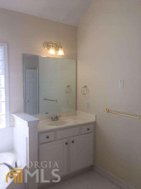 Building Photo - 2411 Chestnut Landing