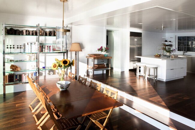 Building Photo - 21 Rawson Rd