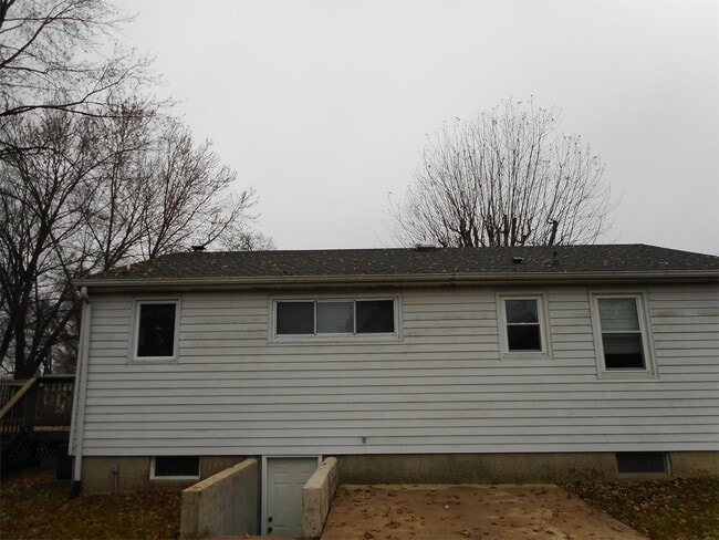 Building Photo - 117 Anderson Ave