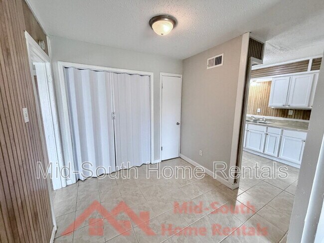 Building Photo - 474 Brockwood Cove