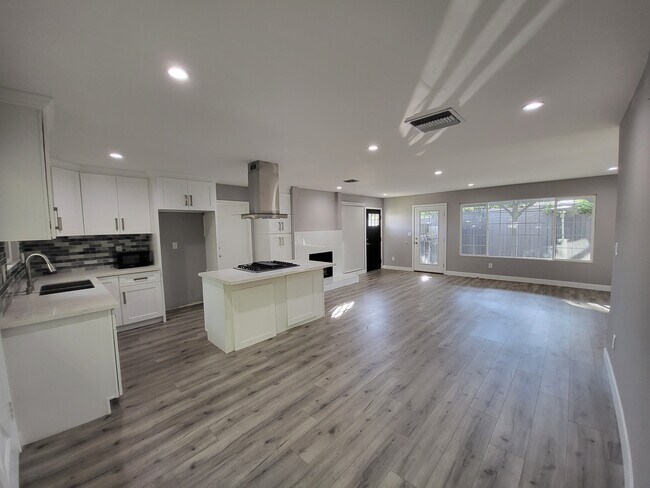 Building Photo - 19221 Napa St