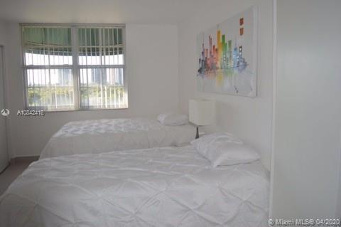 Building Photo - 19901 E Country Club Dr