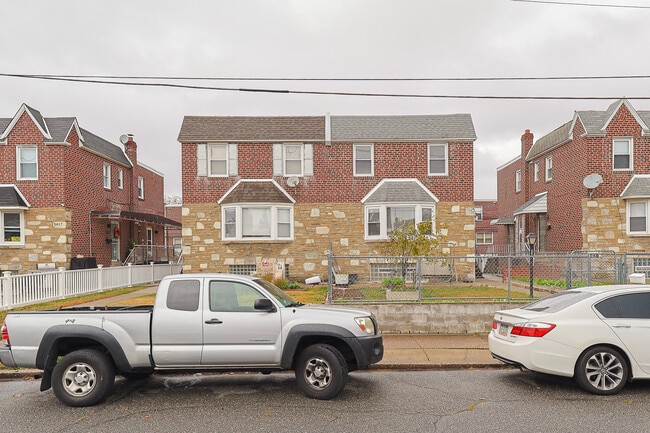 Primary Photo - 2421 Vista St