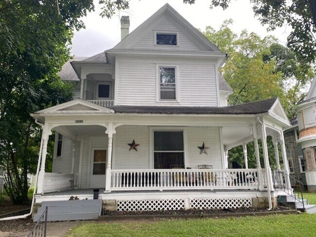 Primary Photo - 1361/1363 Woodward Ave.